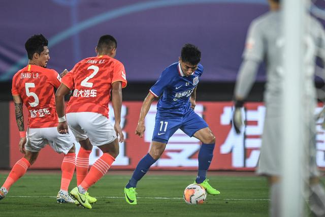 阿拉维斯1-0爆冷登顶 西甲黑马崛起